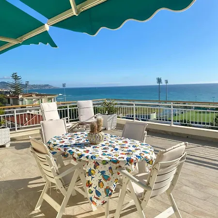 La Terrazza Nel Blu Apartment
